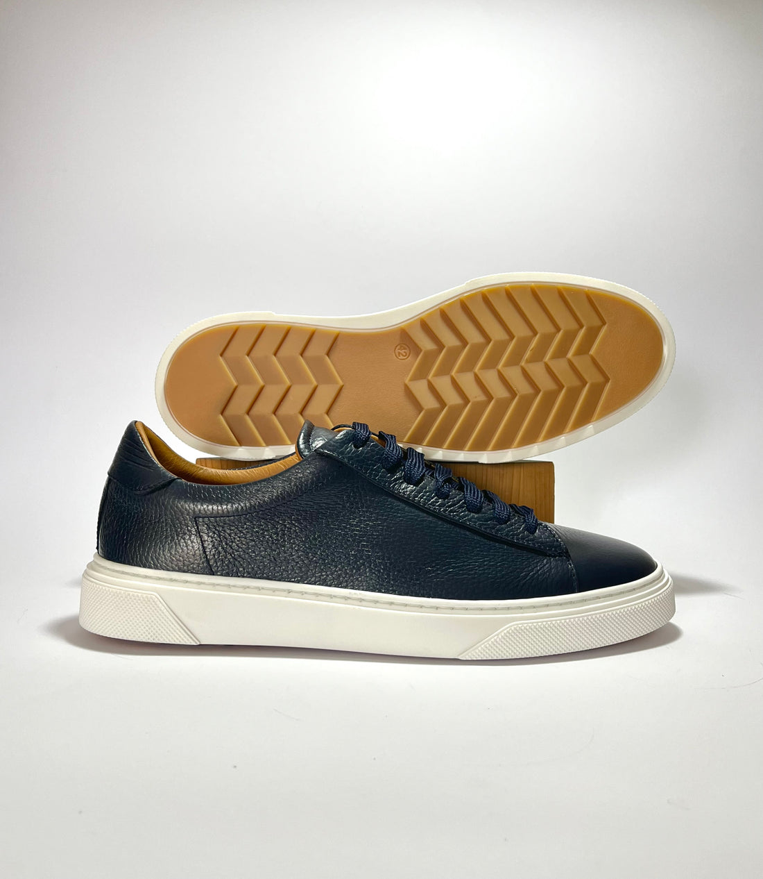 Sneakers in pelle bottolata Blu